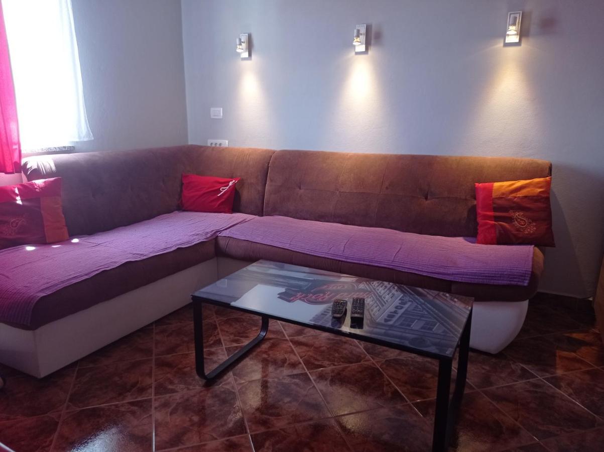 Apartment Alina ウマグ エクステリア 写真